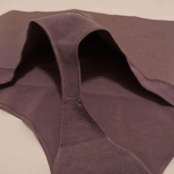 (1)Spanx Everyday Shaping Panties - Picture 4 of 5